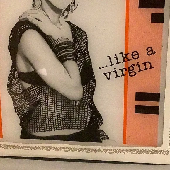 Vintage Madonna Carnival Prize - Picture 3 of 4